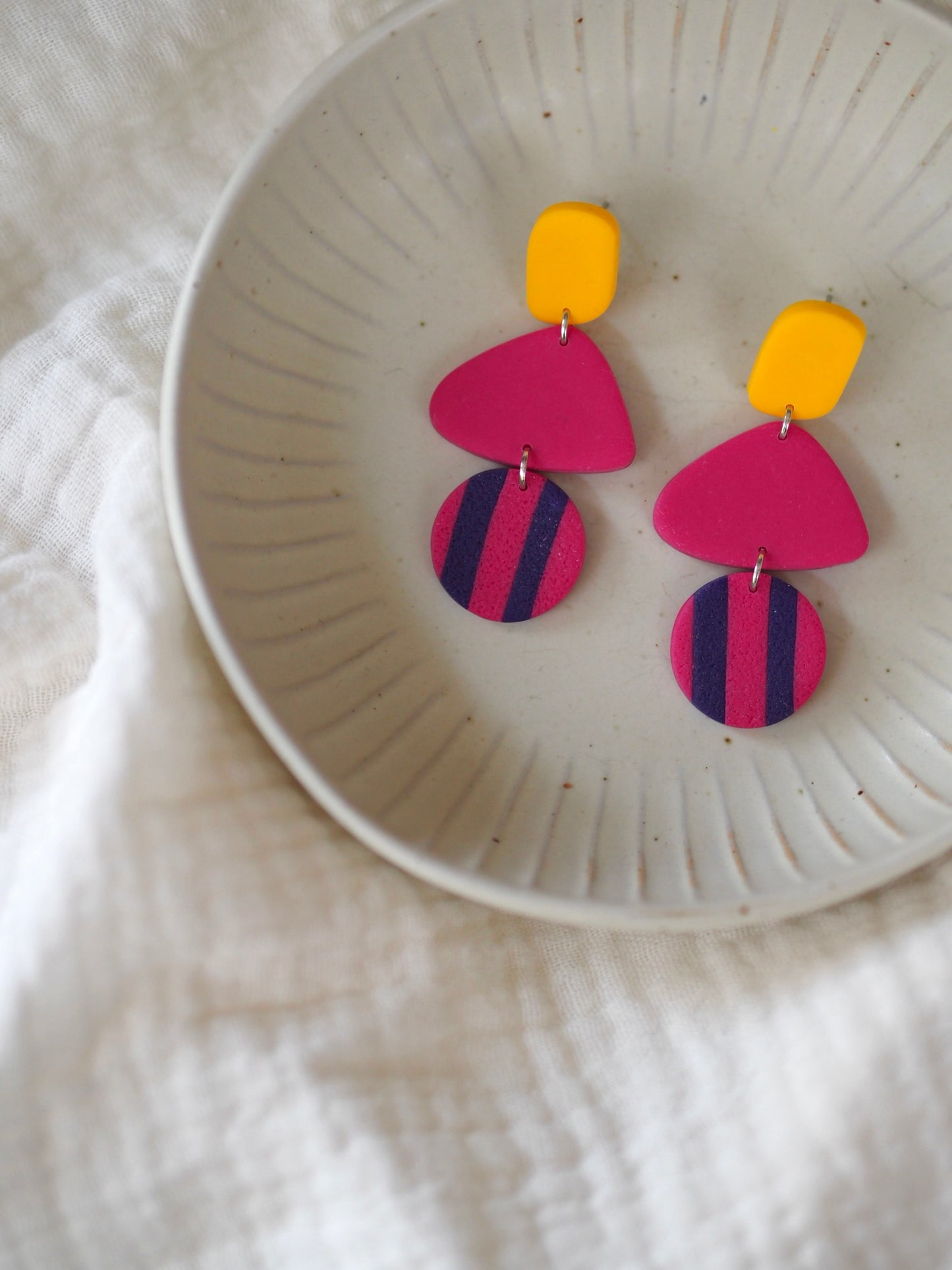 Ohrringe aus Polymerton - bunt gestreift - handgefertigt
